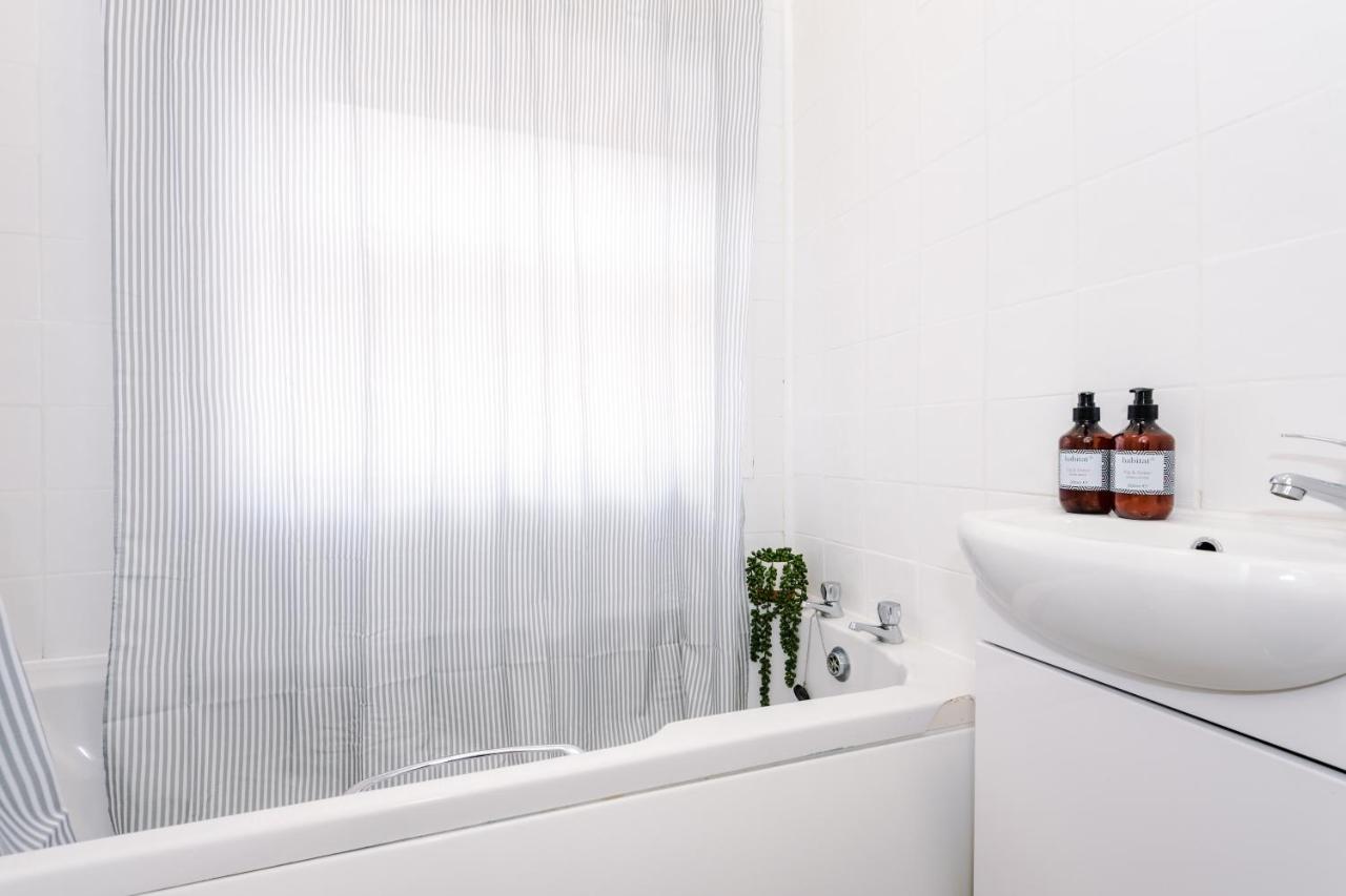Harley House - Spacious Home With Free Netflix & Parking By Rocketbnb Coventry Kültér fotó